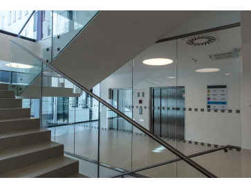 Knauf-sadrokarton-schody_Nemocnice-OL